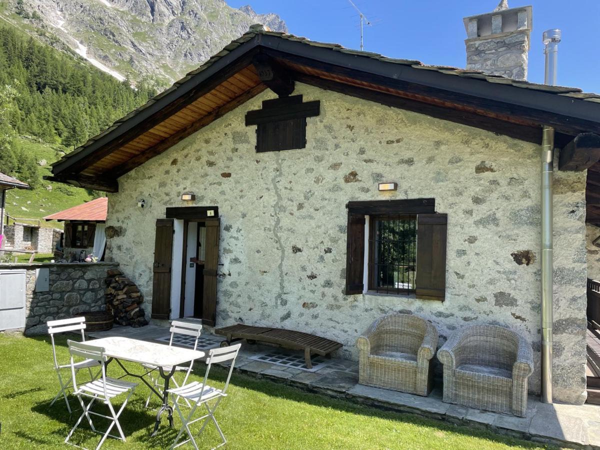 Baita Grandes Jorasses Montita Exterior foto